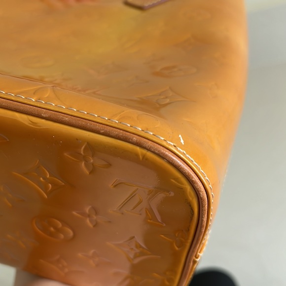 Louis Vuitton Vernis Houston Sholder Bag - Picture 16 of 17
